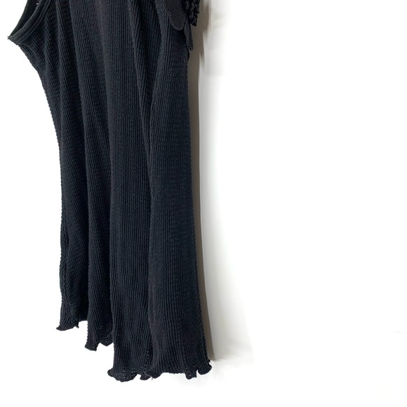 Free People Black Flower Applique Embroidered Berlin Muscle Tank Top Size XS - Picture 11 of 15
